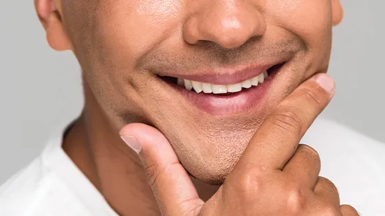 Implantes: o seu sorriso completo e confiante